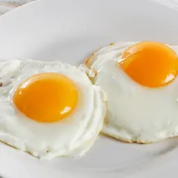 بيض عيون